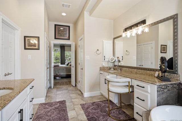 221 Allemania Dr, New Braunfels, TX 78132