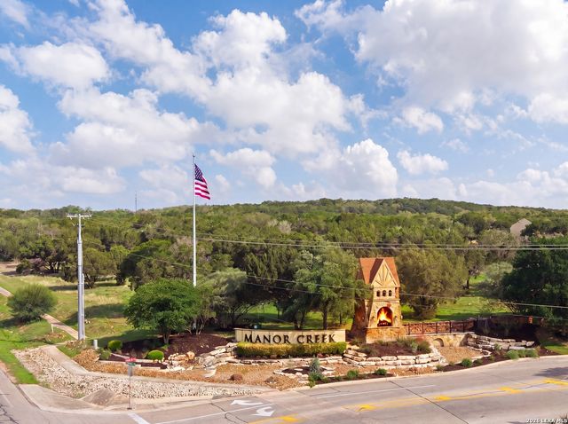 221 Allemania Dr, New Braunfels, TX 78132