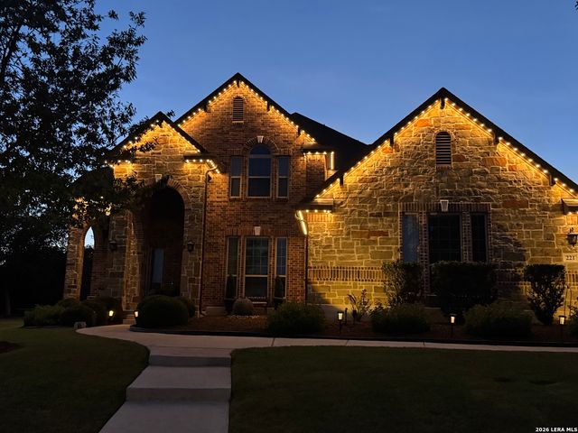 221 Allemania Dr, New Braunfels, TX 78132