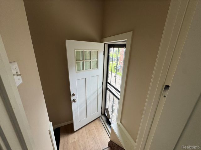 12621 Barlow Street, Detroit, MI 48205