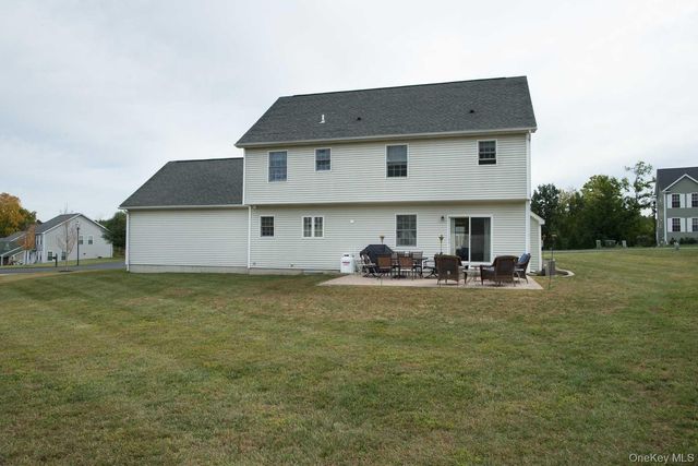 6 Jamil Court, Poughkeepsie, NY 12603