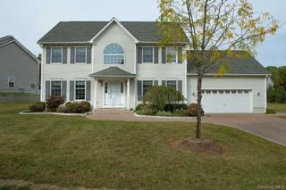 6 Jamil Court, Poughkeepsie, NY 12603