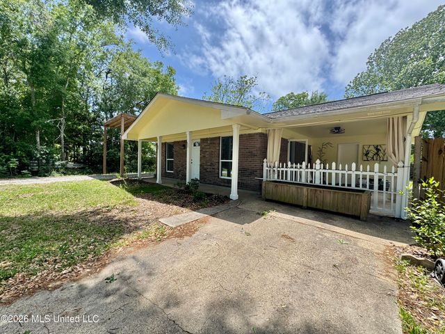 118 Lassere Circle, Long Beach, MS 39560