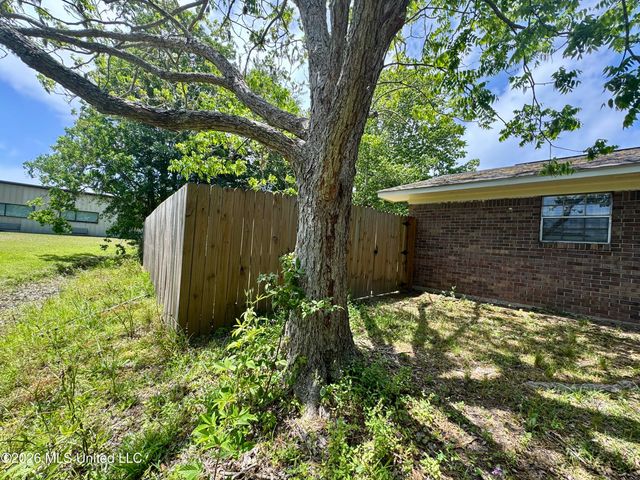 118 Lassere Circle, Long Beach, MS 39560