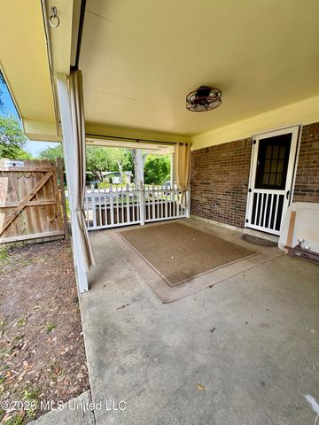 118 Lassere Circle, Long Beach, MS 39560