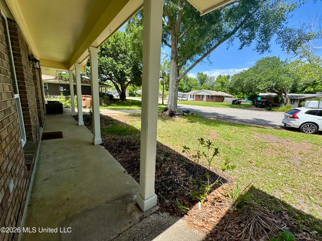 118 Lassere Circle, Long Beach, MS 39560