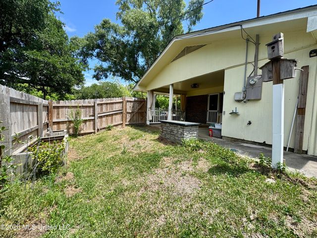 118 Lassere Circle, Long Beach, MS 39560
