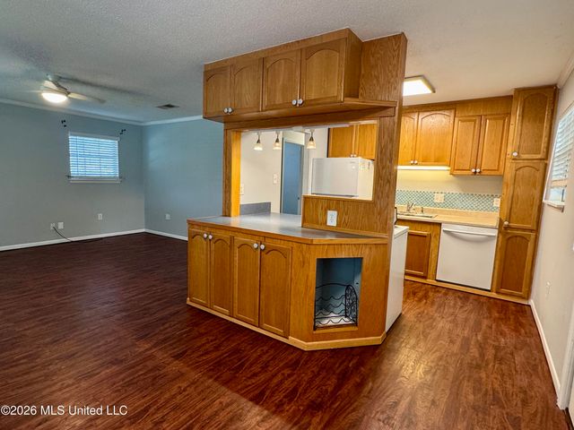118 Lassere Circle, Long Beach, MS 39560