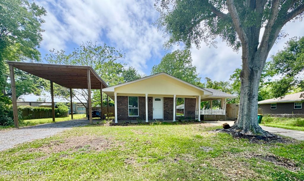 118 Lassere Circle, Long Beach, MS 39560