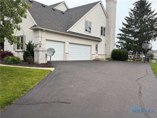5724 Sunset Lake Drive, Sylvania, OH 43560