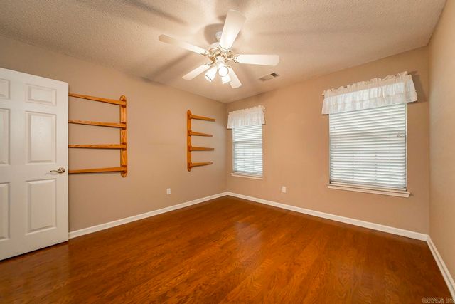 1560 Lawson Oaks Drive, Little Rock, AR 72210