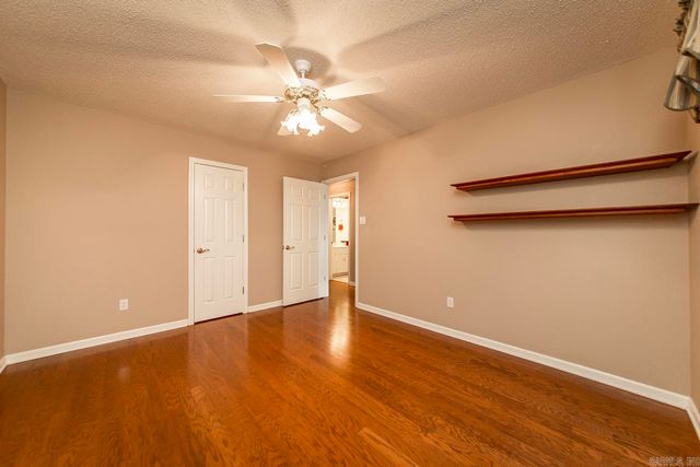 1560 Lawson Oaks Drive, Little Rock, AR 72210