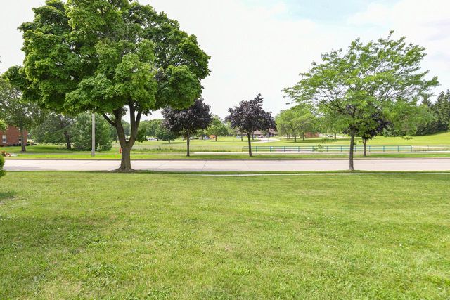 2424 W Howard AVENUE, Milwaukee, WI 53221