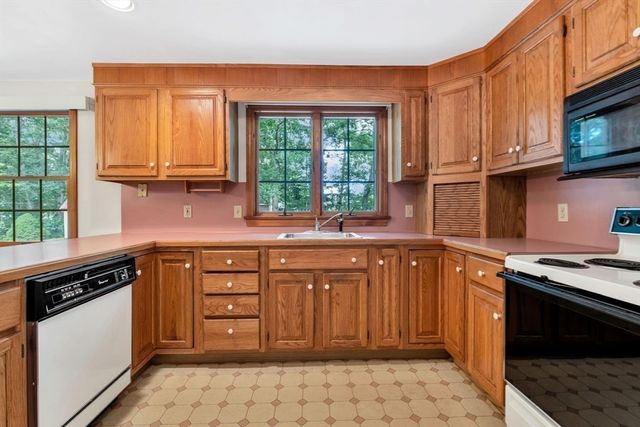 116 Bittersweet Dr, Brewster, MA 02631