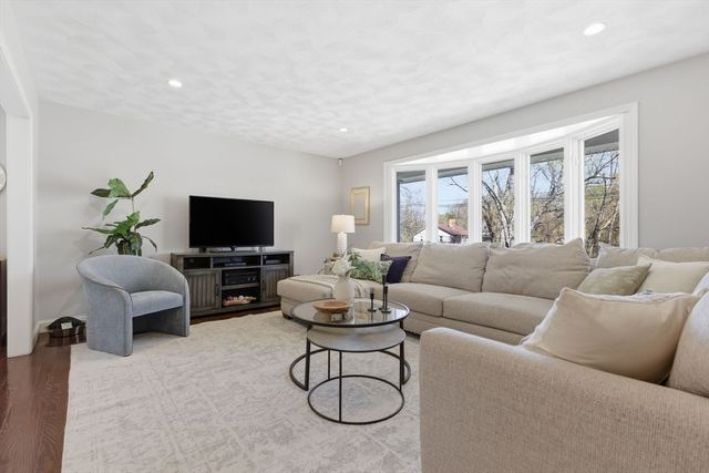 390 Andover St, Wilmington, MA 01887