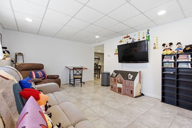 390 Andover St, Wilmington, MA 01887