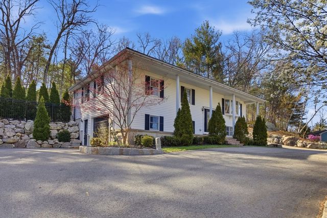 390 Andover St, Wilmington, MA 01887