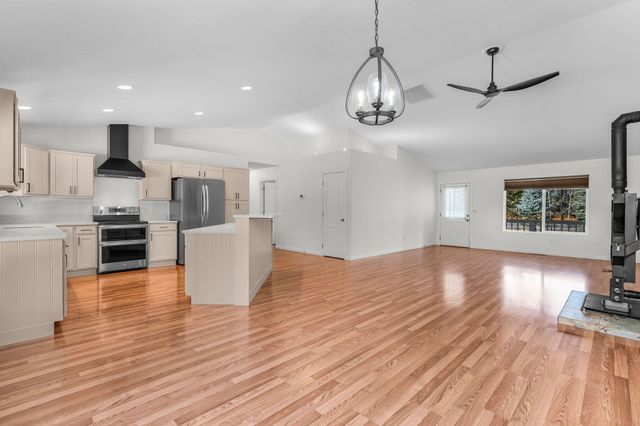 55962 Black Duck Road, Bend, OR 97707