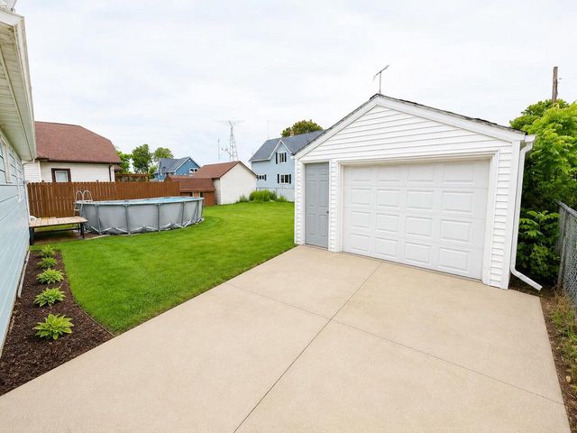 2310 Hamilton STREET, Manitowoc, WI 54220