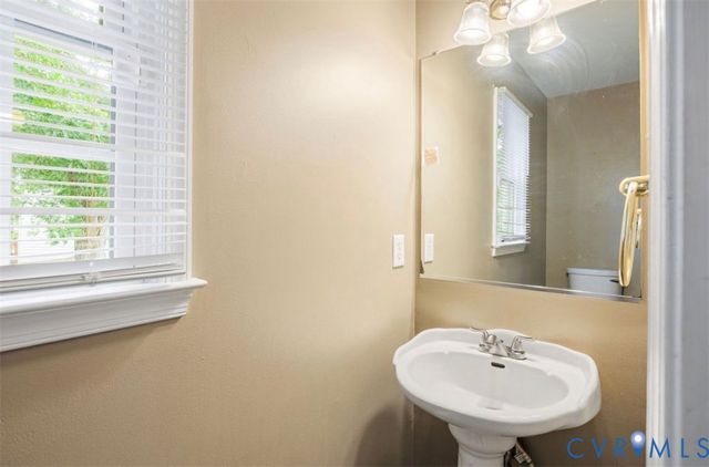 2912 Appleford Dr, Chester, VA 23831