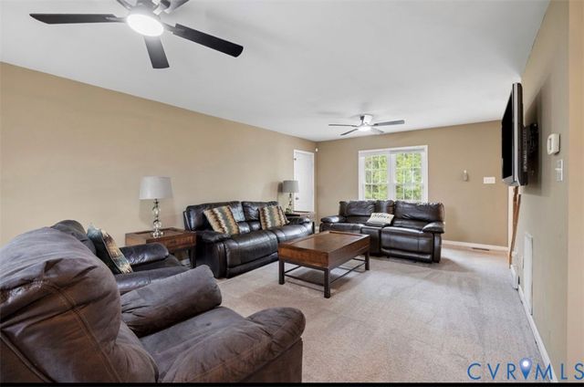2912 Appleford Dr, Chester, VA 23831