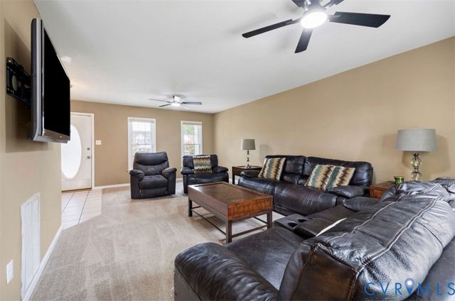 2912 Appleford Dr, Chester, VA 23831