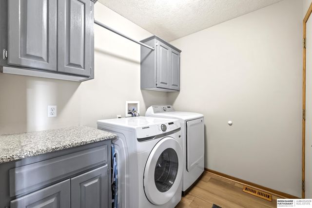 12615 S 218th Avenue, Gretna, NE 68028