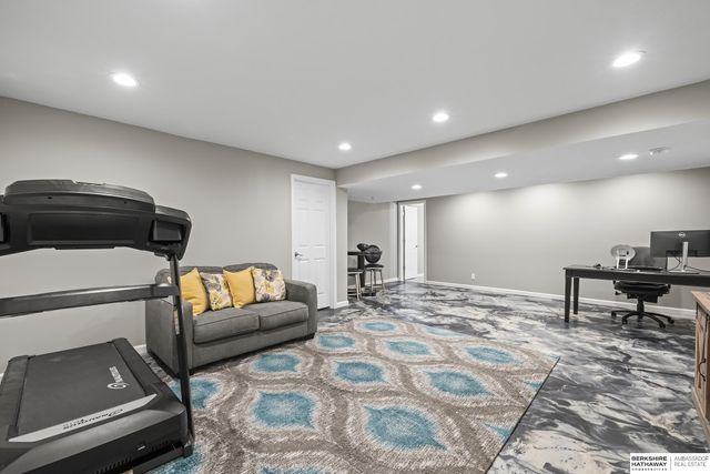 12615 S 218th Avenue, Gretna, NE 68028