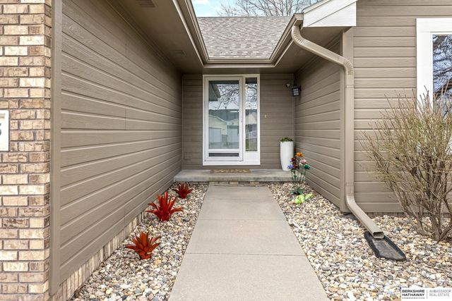 12615 S 218th Avenue, Gretna, NE 68028