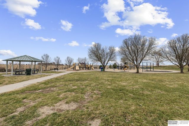 12615 S 218th Avenue, Gretna, NE 68028