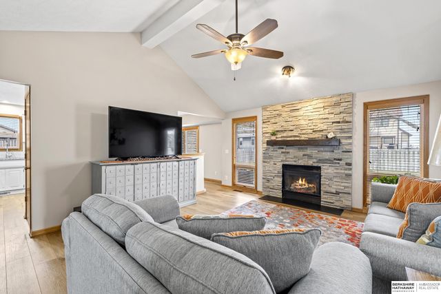 12615 S 218th Avenue, Gretna, NE 68028