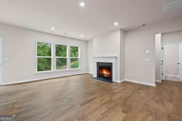 6402 Sycamore Drive, Hoschton, GA 30548