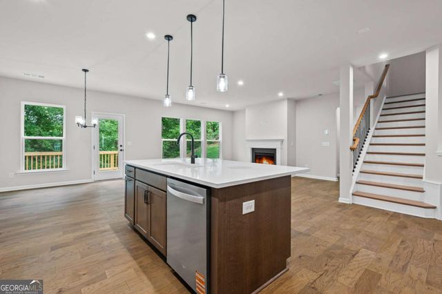 6402 Sycamore Drive, Hoschton, GA 30548