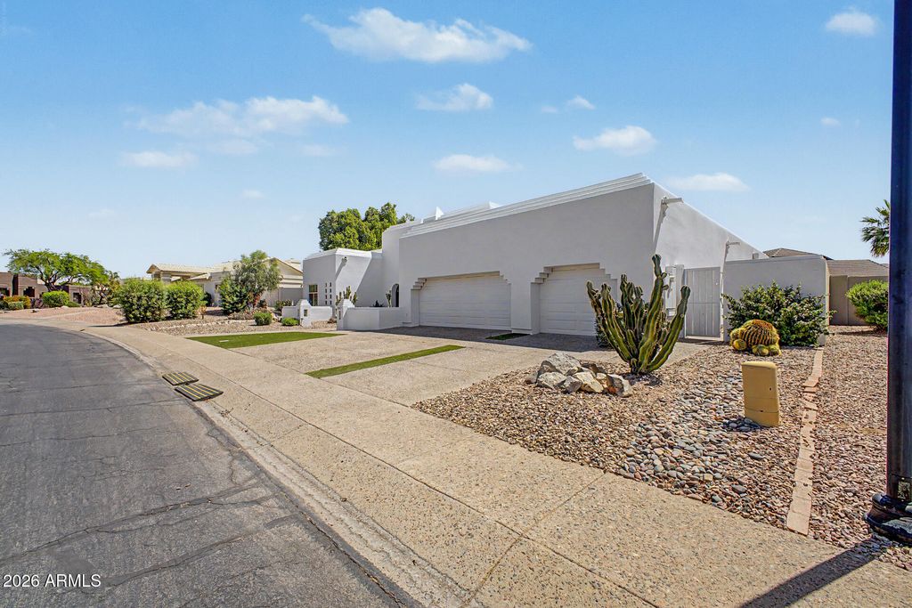 Image 3 of property listing at 5345 E MCLELLAN Road 107, Mesa, AZ 85205