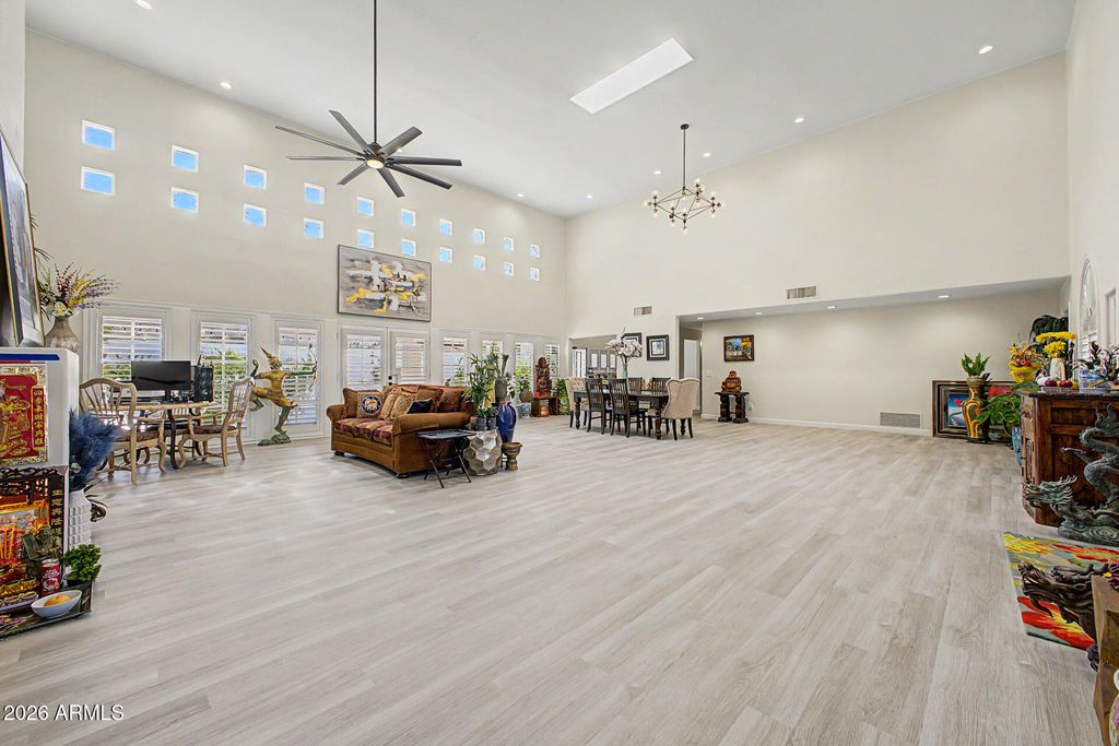 Image 5 of property listing at 5345 E MCLELLAN Road 107, Mesa, AZ 85205