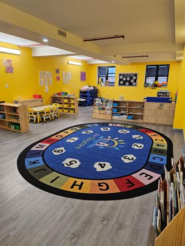 10525 65th Road, Forest Hills, NY 11375