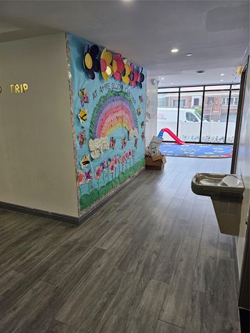 10525 65th Road, Forest Hills, NY 11375