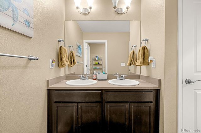 91 S Quantock Street, Aurora, CO 80018