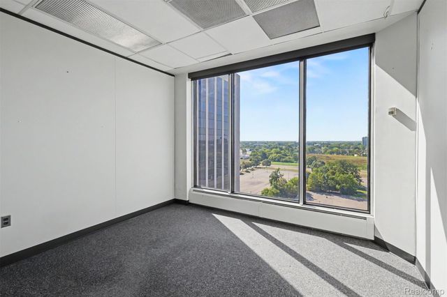 1 Parklane Boulevard W1120-W1124, Dearborn, MI 48126