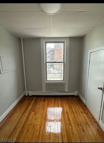 56 Vanderpool St, Newark City, NJ 07114