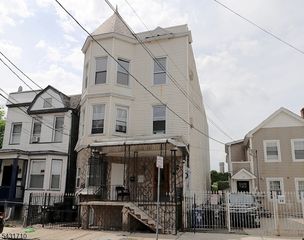 56 Vanderpool St, Newark City, NJ 07114