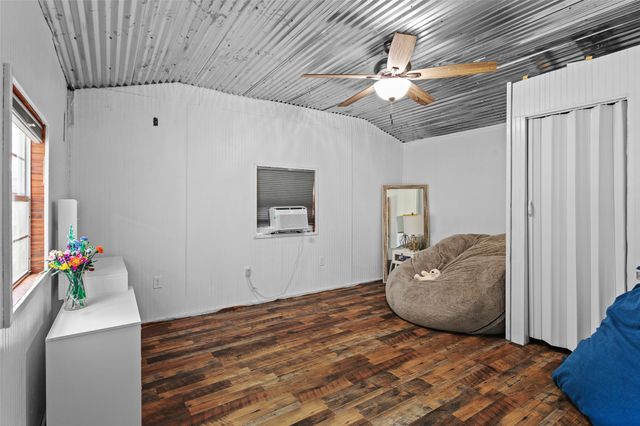 108 Blue Moon Court, Springtown, TX 76082
