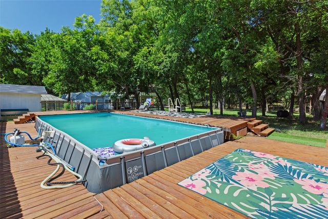 108 Blue Moon Court, Springtown, TX 76082
