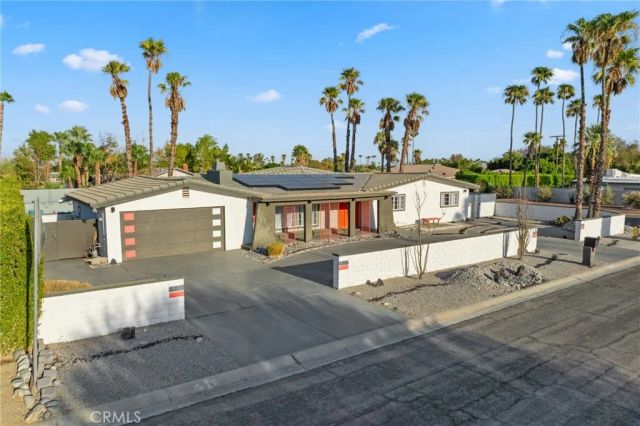 2306 Acacia Rd E, Palm Springs, CA 92262