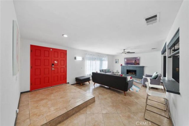 2306 Acacia Rd E, Palm Springs, CA 92262