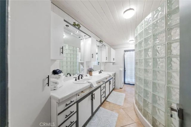 2306 Acacia Rd E, Palm Springs, CA 92262