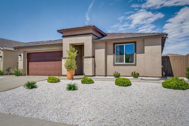 1717 Santa Cruz Dr, Plumas Lake, CA 95961