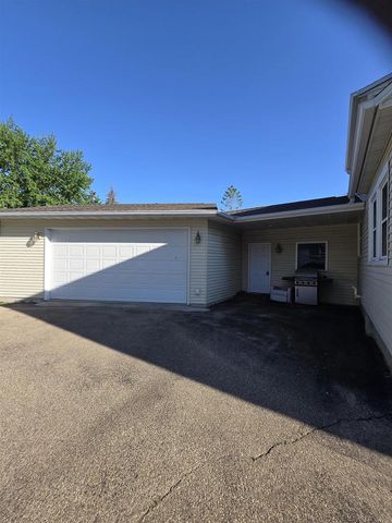 139 N 5TH STREET, Hilbert, WI 54129