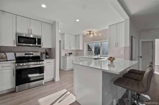 6440 Andersonville Road, Waterford Charter Township, MI 48329