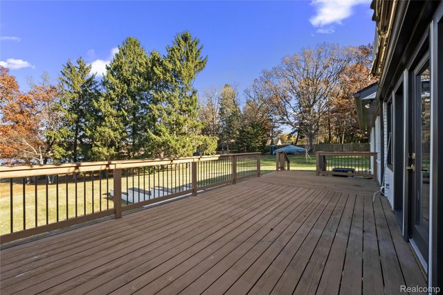 6440 Andersonville Road, Waterford Charter Township, MI 48329